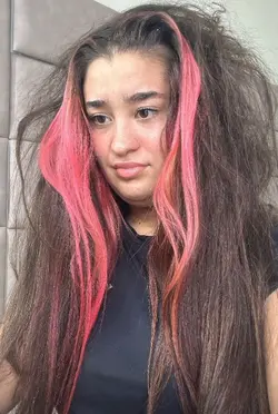 edite da Emilly Vick