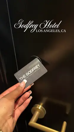 Hotel vlog template
