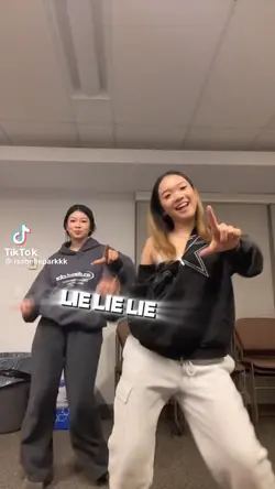 Lie lie lie 🤸🏽♀️
