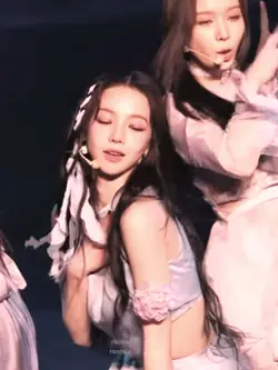 Karina Edit