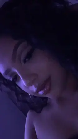 BOOMERANG 