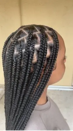 Knotless braids 