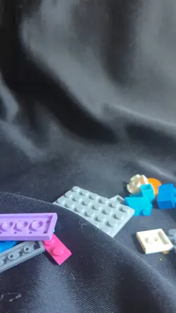 Lego red dot