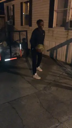 Trick Shot 🔥🏀⛹🏾‍♂️