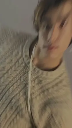 Daniel <33