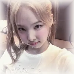 Aesthetic Nayeon 