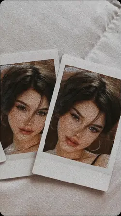 polaroid  