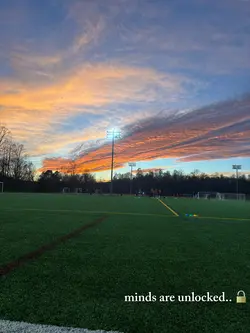 i luv soccer 💗