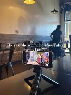 YouTuber 