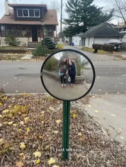 😝