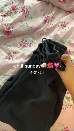 chill sunday🥥🌺💗