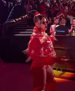 Make that ass clap