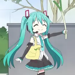 >_<