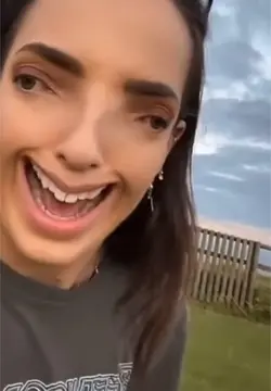 Funny eat