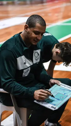 Colagem Basquete 
