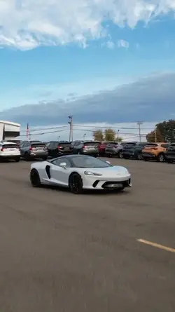 McLaren GT