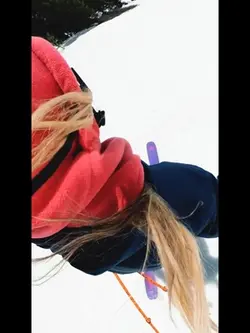 Skiing 