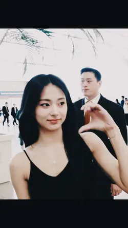 Tzuyu Velo edit