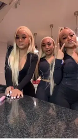 3 pretty girls 😍😍😍