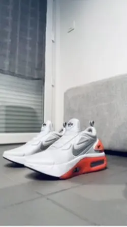 Nike adapt 