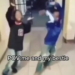 👯♀️