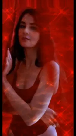 Lady in red 