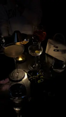 Dark luxury vibe