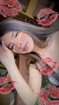 BEIJO NA TELA