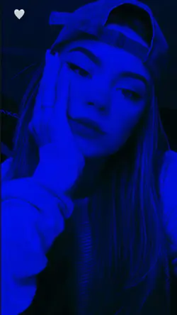 photo withbluefilter