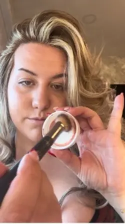 Blonzing makeup 