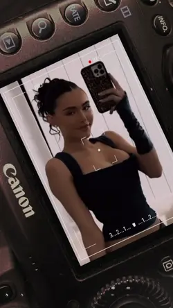 Paparazzi 📸