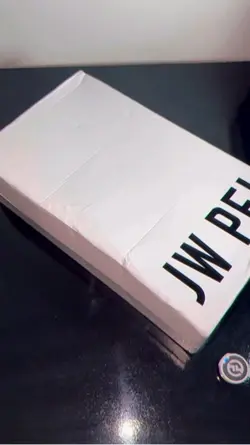 Unboxing ASMR