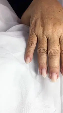 Tadow Nails