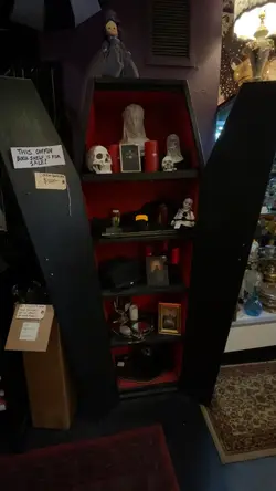 Halloween shop