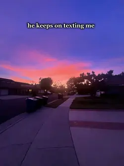 he keeps on texting🧛🏿‍♂️