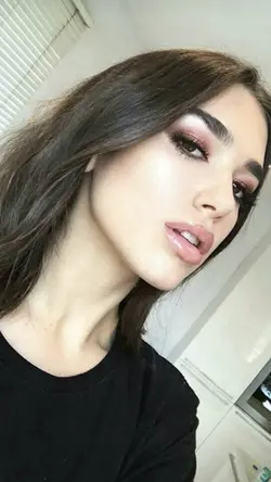 DUA LIPA!