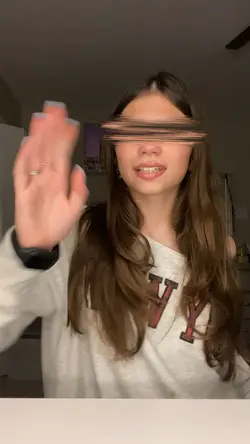 𝓜𝓪𝓵𝓵 𝓱𝓪𝓾𝓵!