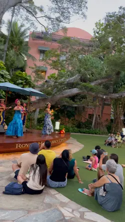 Hula for a day🌺