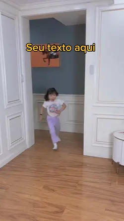 Criança dançando