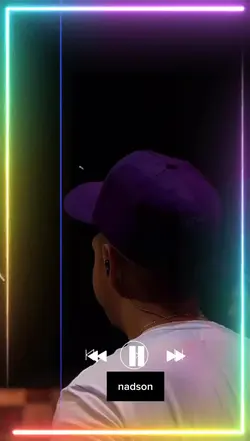 Quem é o cantor?