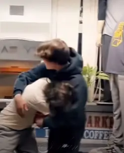 Awwww 💙🧡🥹