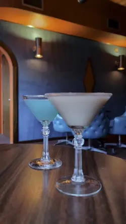 Lounge martinis