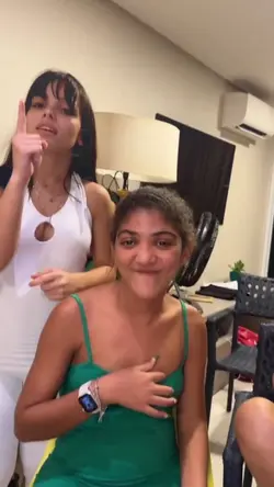 troca o vídeo 