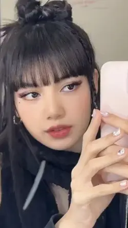 Lisa "New Woman"