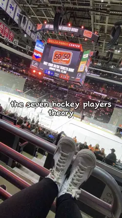 7 hockey players