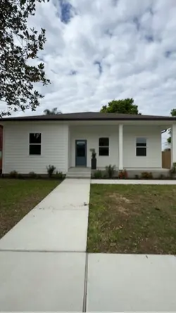 Medium Home Tour