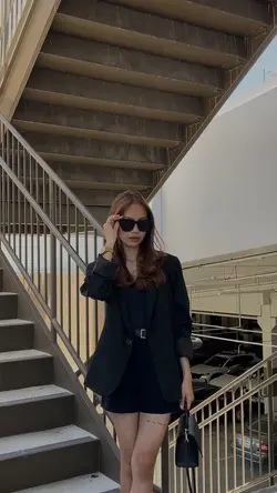BLACK OUTFIT