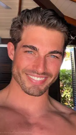 Sorriso Humor Simone