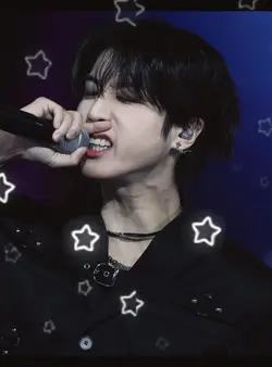 cute or hot?!💗😌🐿️