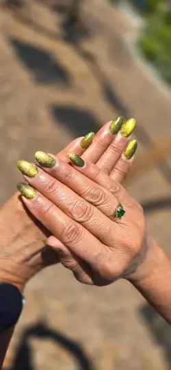 Green Cat Eye Nails